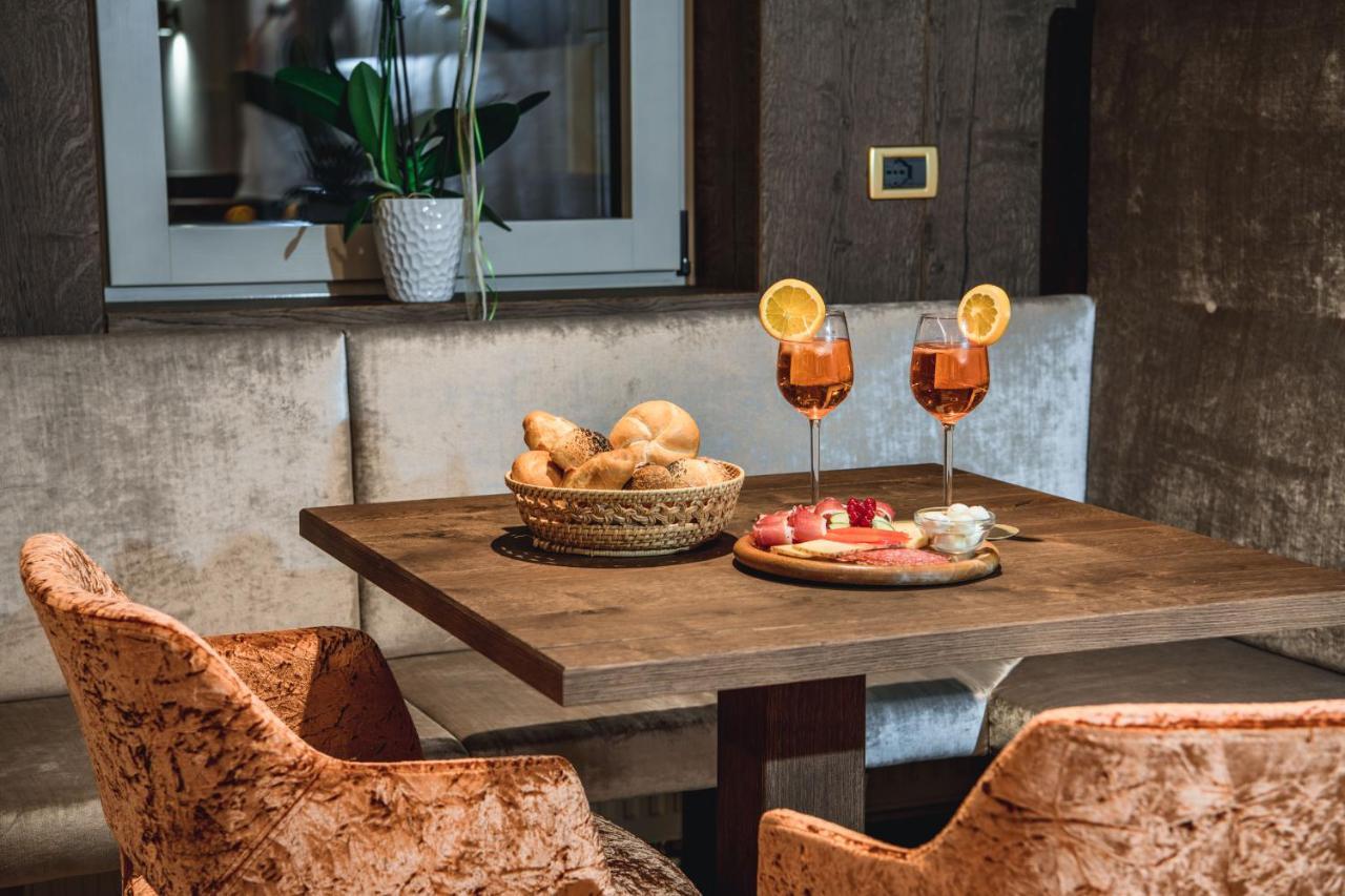 Garni Hotel Miara - Your Dolomites Home Selva di Val Gardena Dış mekan fotoğraf