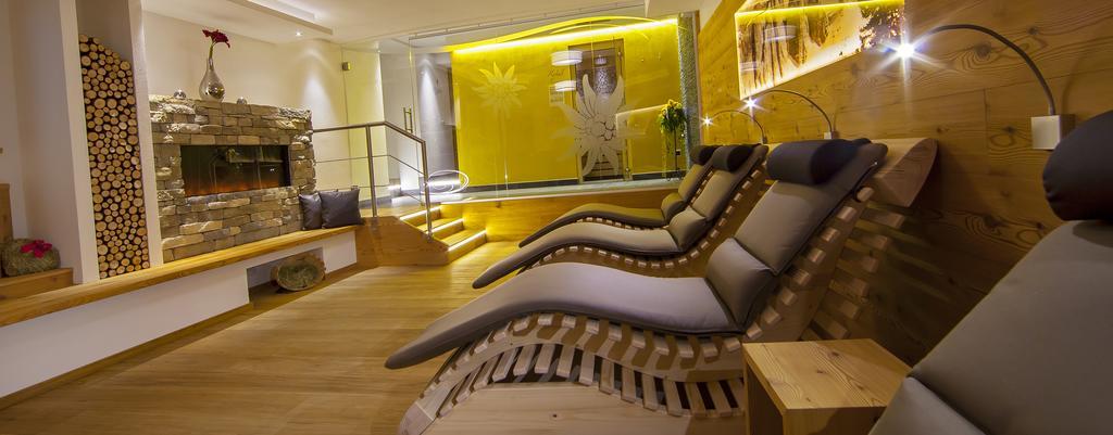 Garni Hotel Miara - Your Dolomites Home Selva di Val Gardena Dış mekan fotoğraf